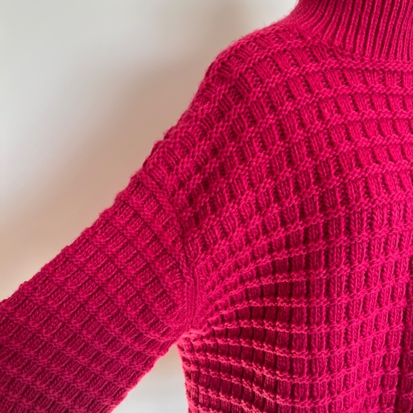 LG - H&M Oversized Thick Pink Knit Sweater - Picture 3 of 8